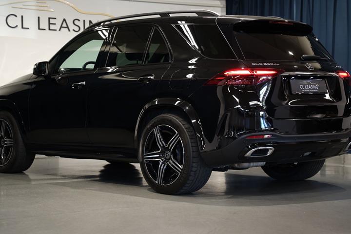 Sort Mercedes GLE350 de fra 2024