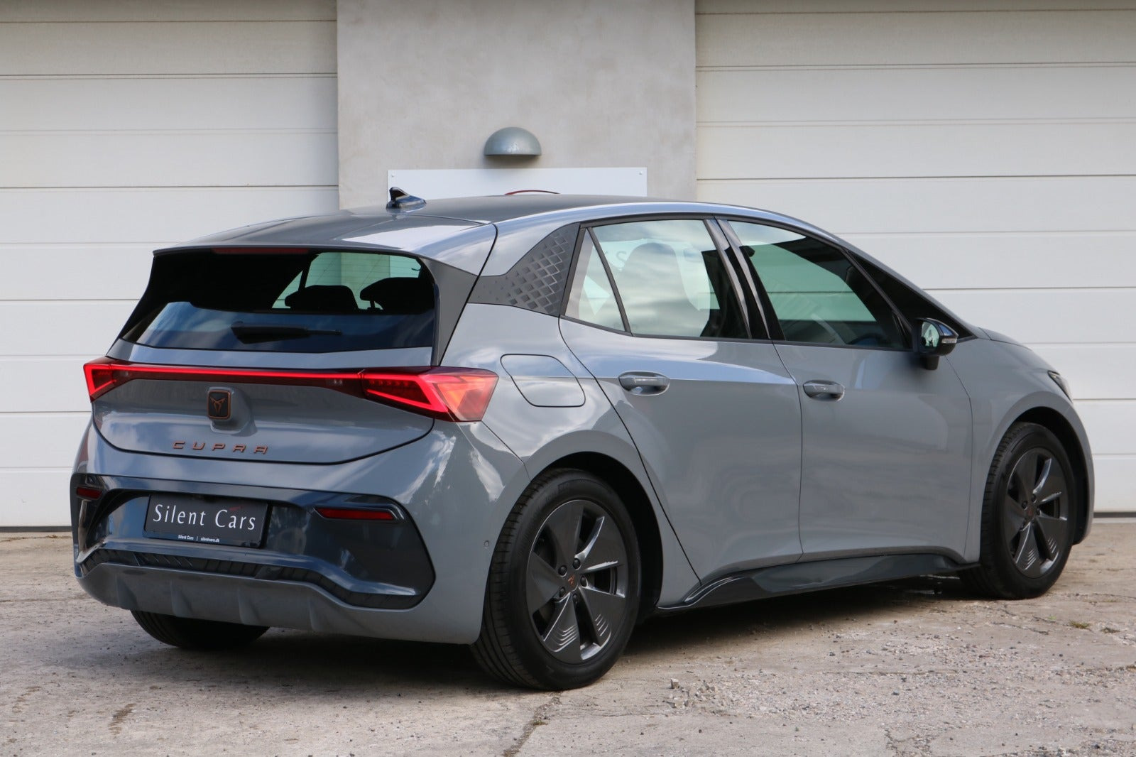 Grå Cupra Born fra 2022