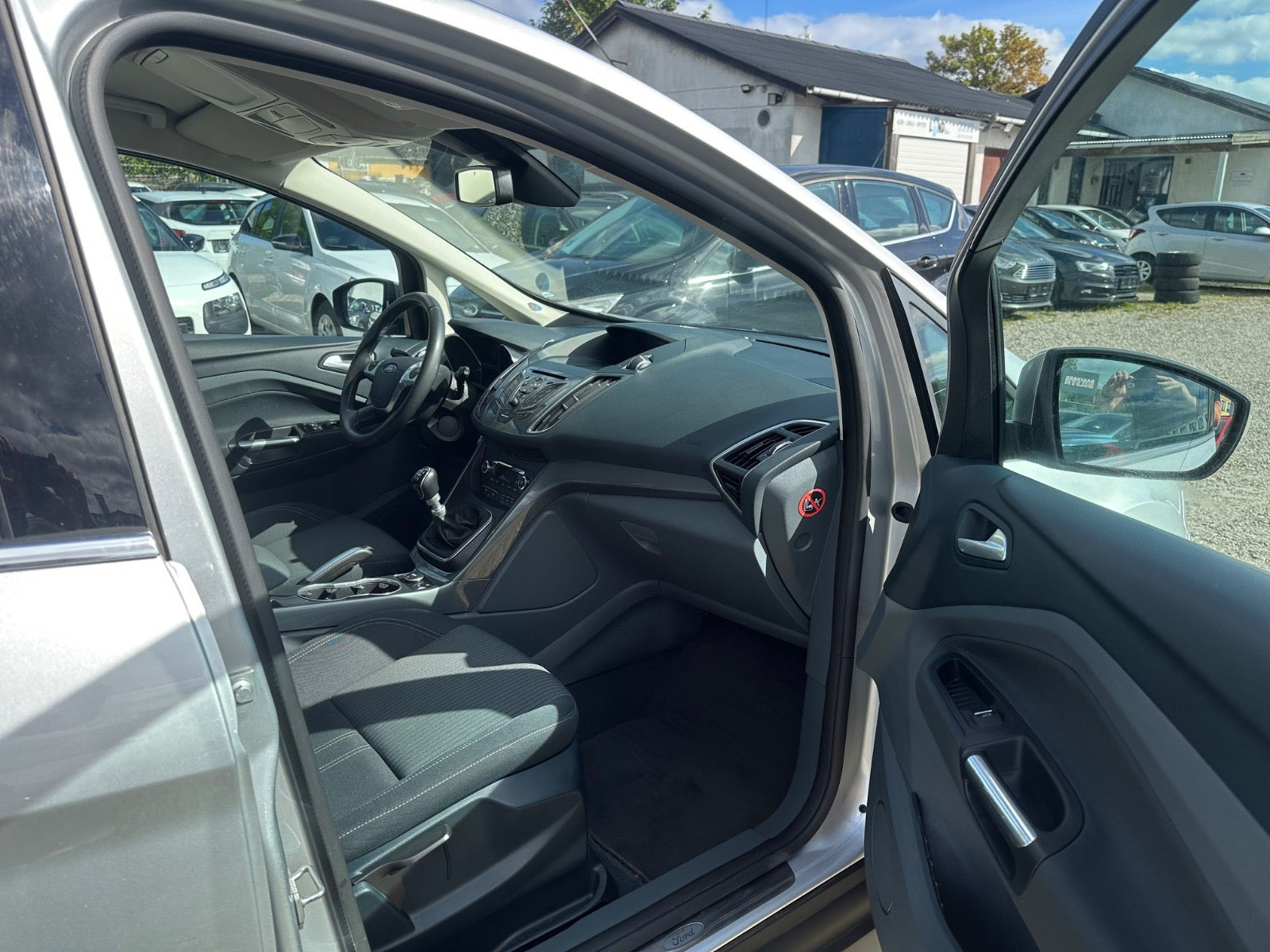 Sølv Ford C-MAX fra 2014