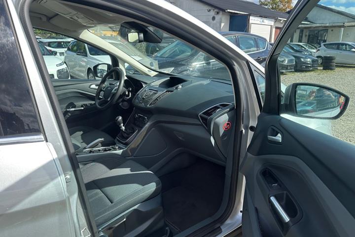 Sølv Ford C-MAX fra 2014