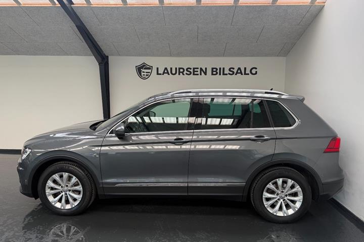 Grå VW Tiguan fra 2019