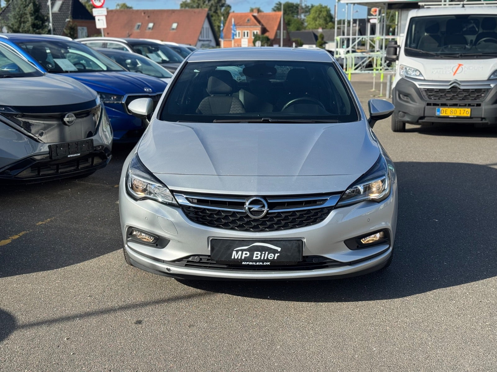 Sølv Opel Astra fra 2016