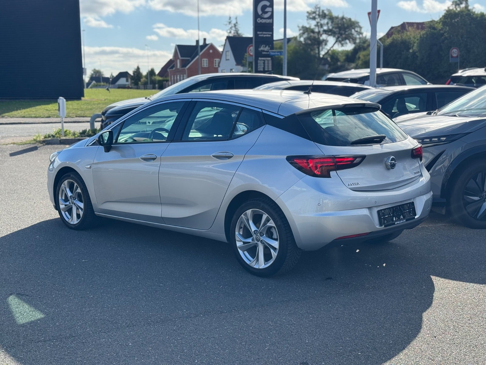 Sølv Opel Astra fra 2016