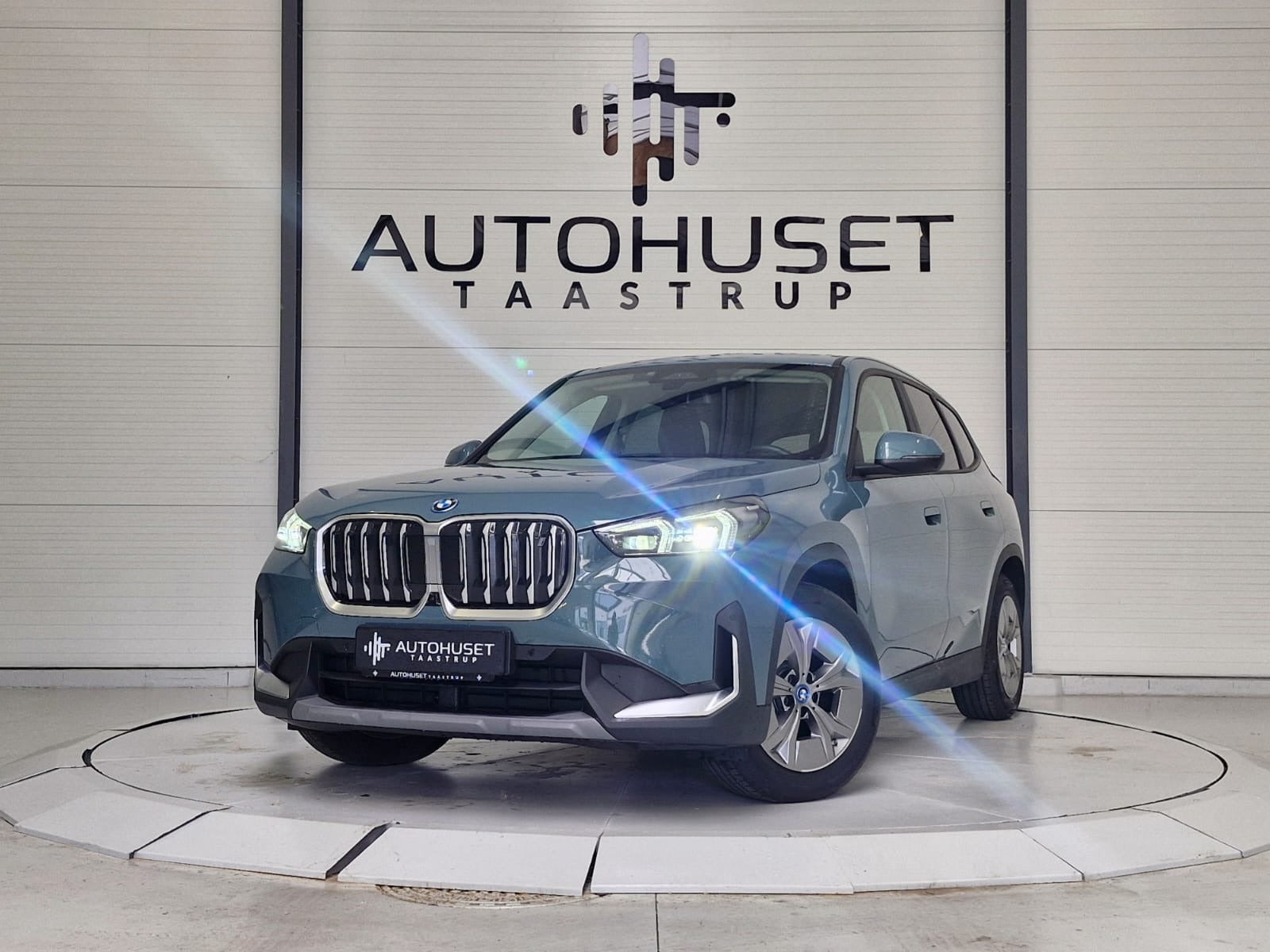 BMW iX1 xDrive30