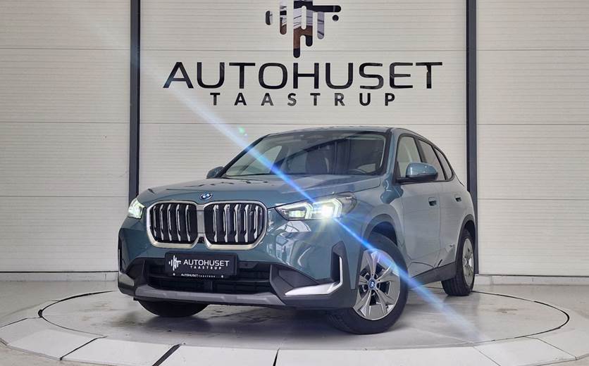 BMW iX1 xDrive30