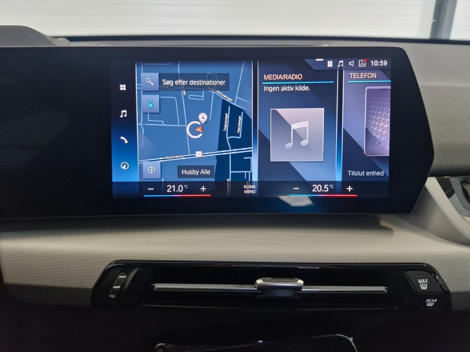 Grøn BMW iX1 fra 2023