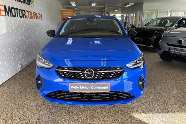 Blå Opel Corsa-e fra 2023