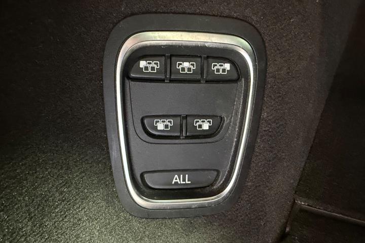 Grå Renault Espace fra 2015