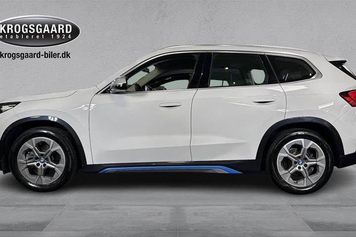 Hvid BMW iX1 fra 2023