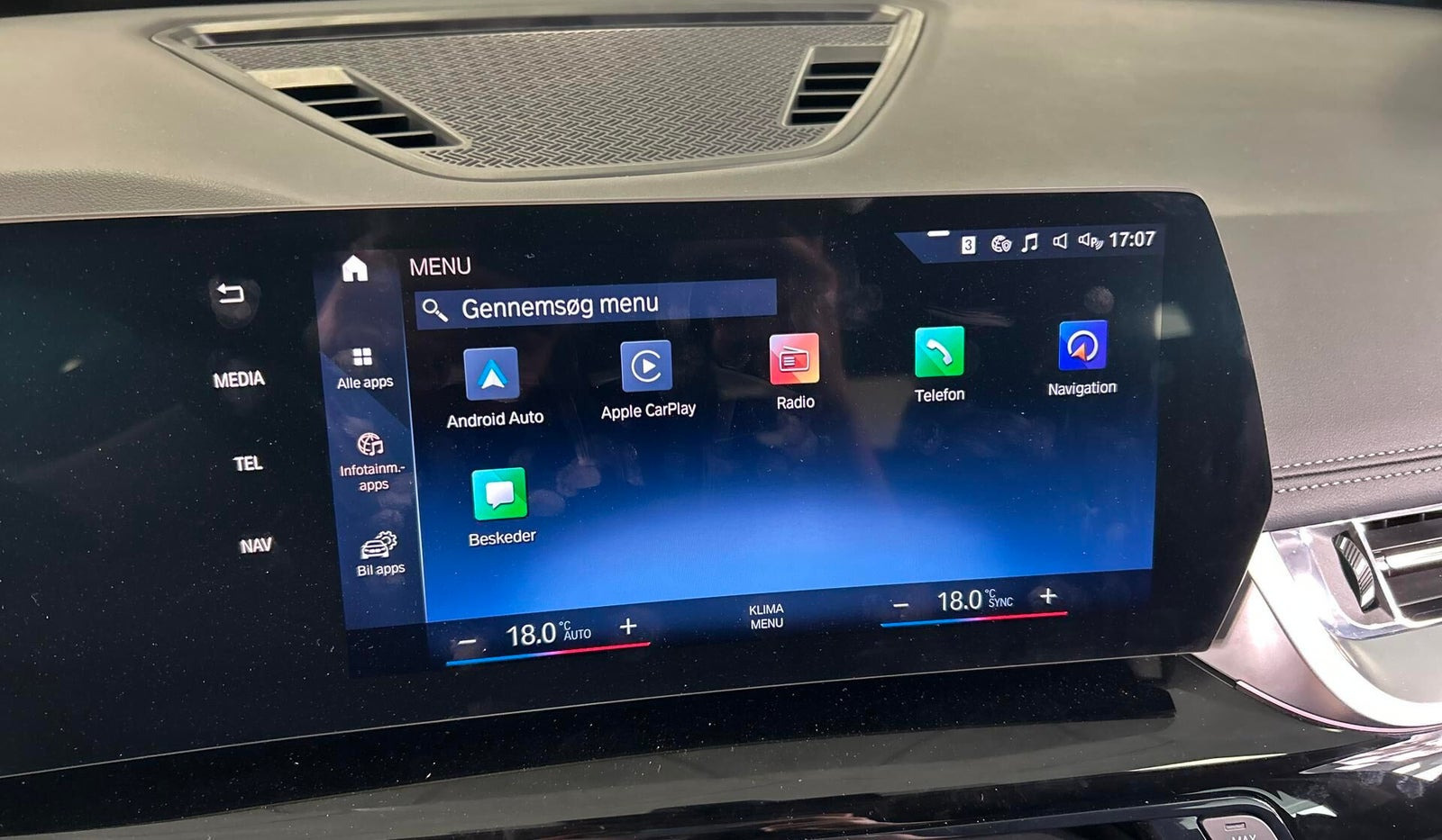 Hvid BMW iX1 fra 2023