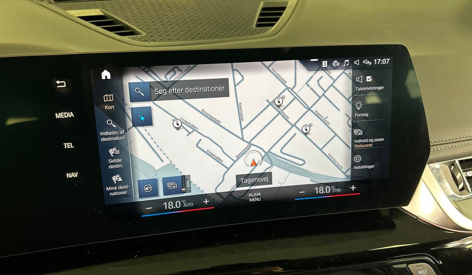 Hvid BMW iX1 fra 2023