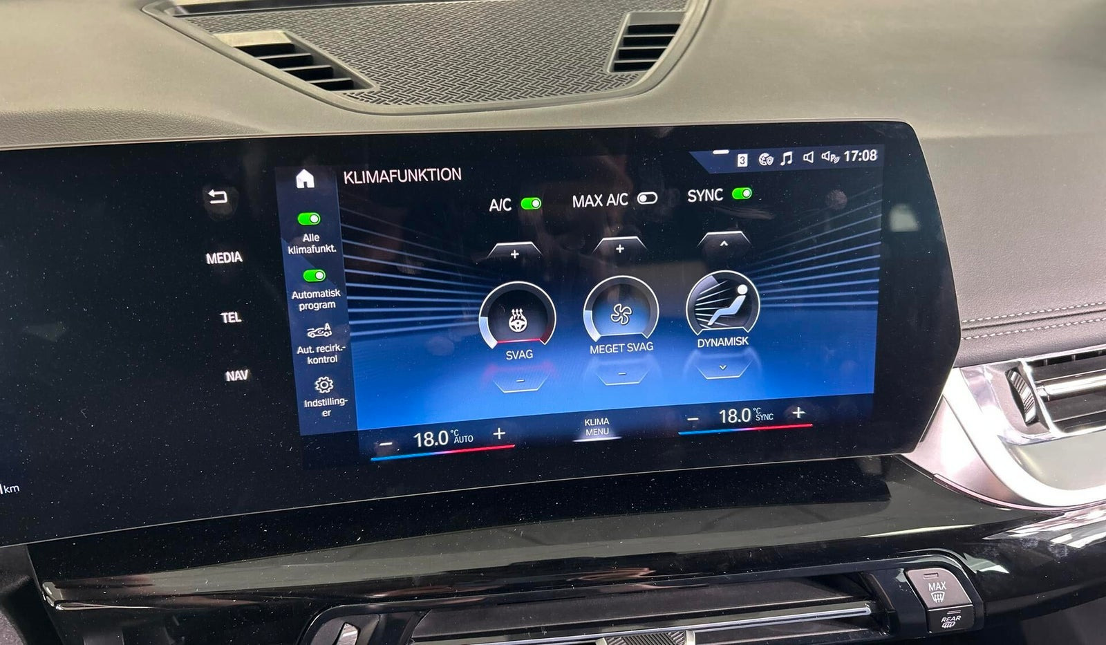 Hvid BMW iX1 fra 2023