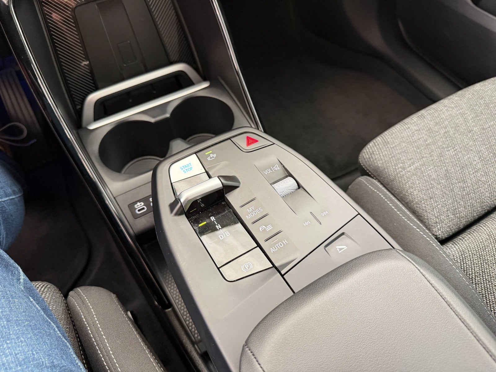 Sort BMW iX1 fra 2025