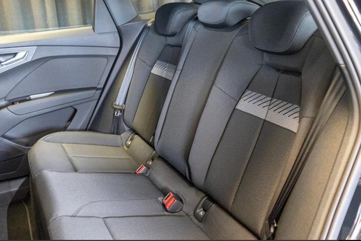 Sort Audi Q4 e-tron fra 2026