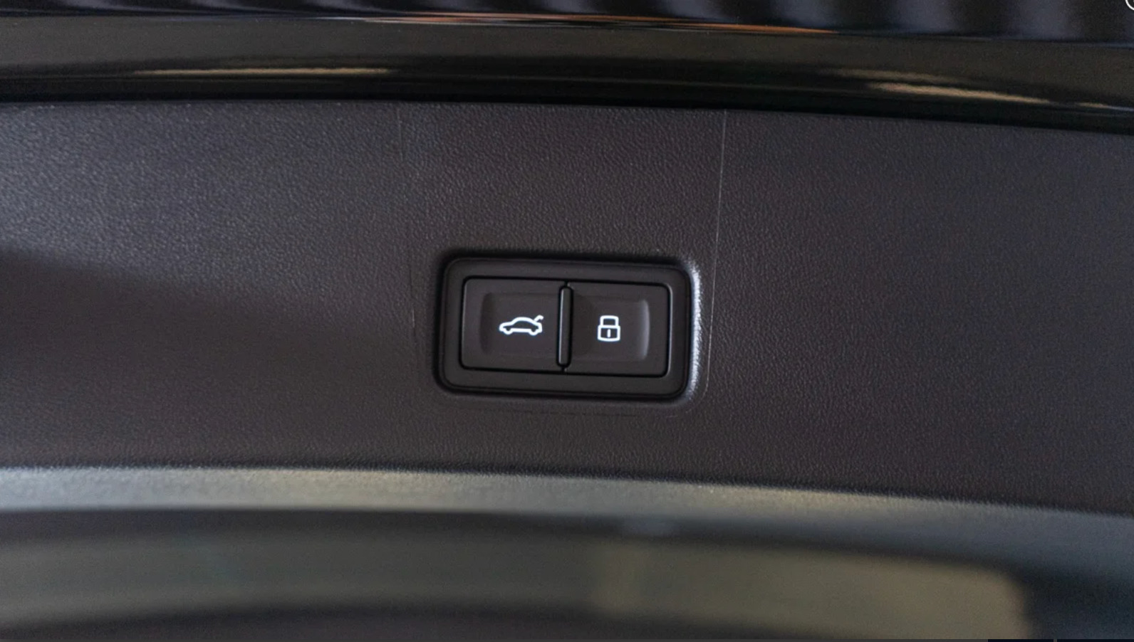 Sort Audi Q4 e-tron fra 2026