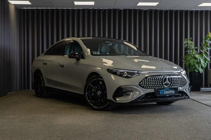 Grå Mercedes CLA250+ fra 2025