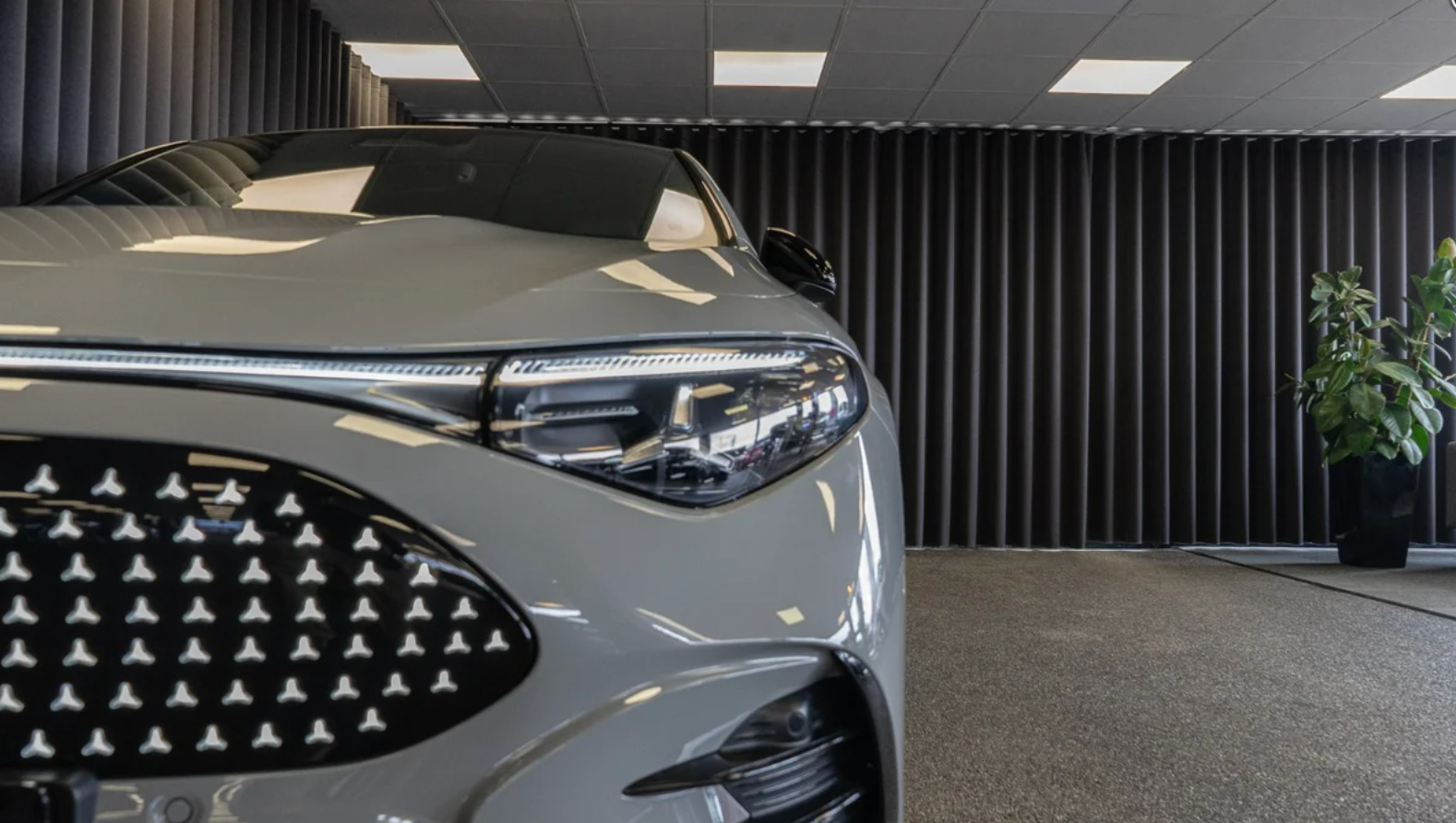 Grå Mercedes CLA250+ fra 2025