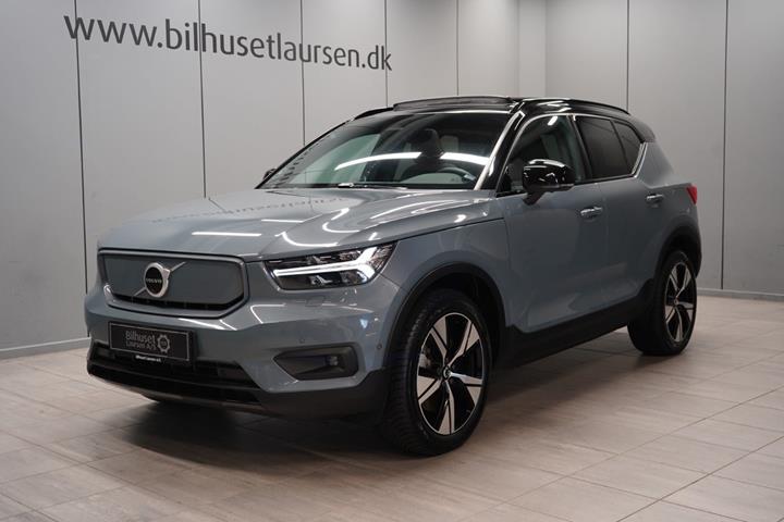 Grå Volvo XC40 fra 2022