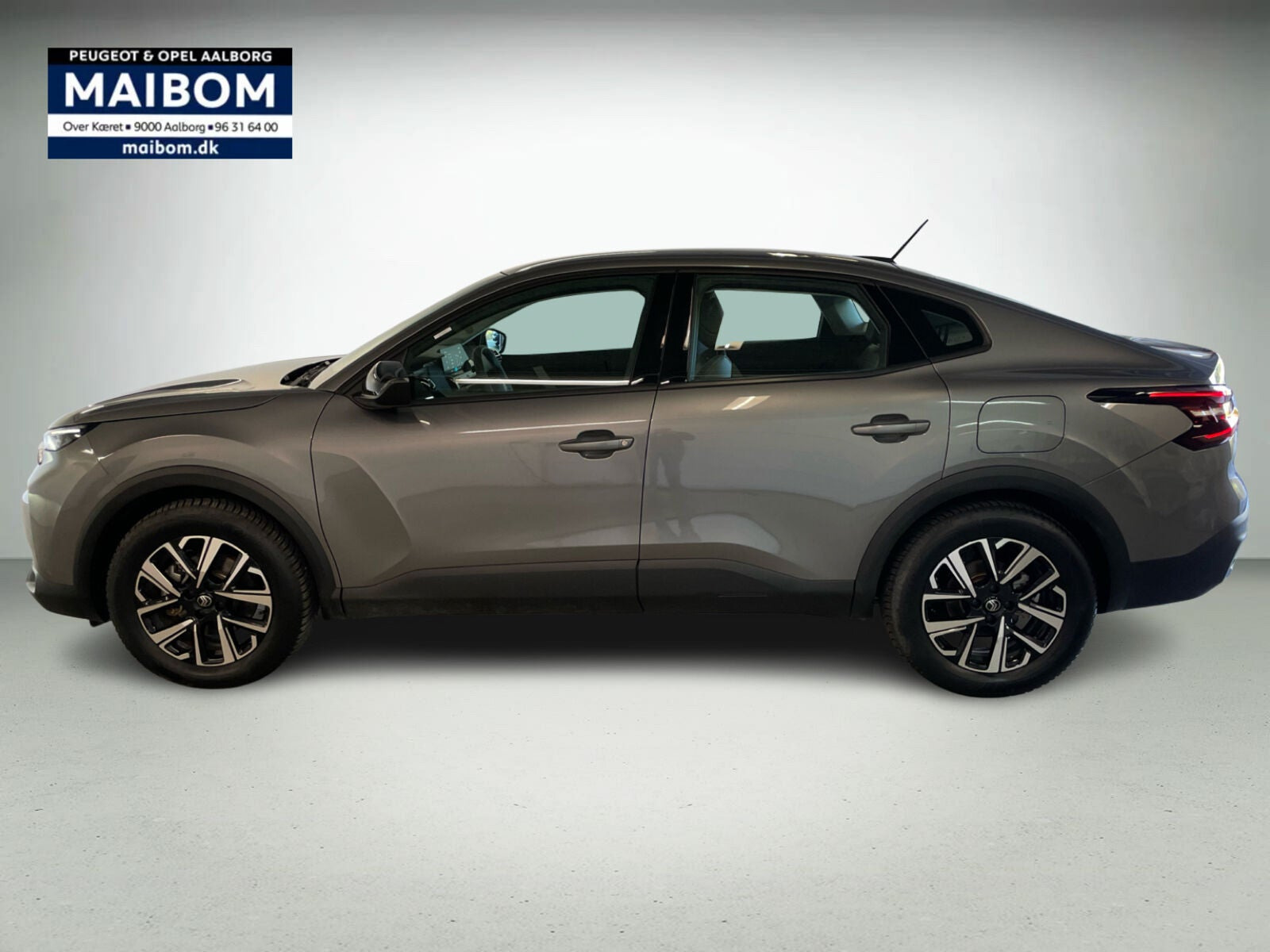 Grå Citroën ë-C4 X fra 2025