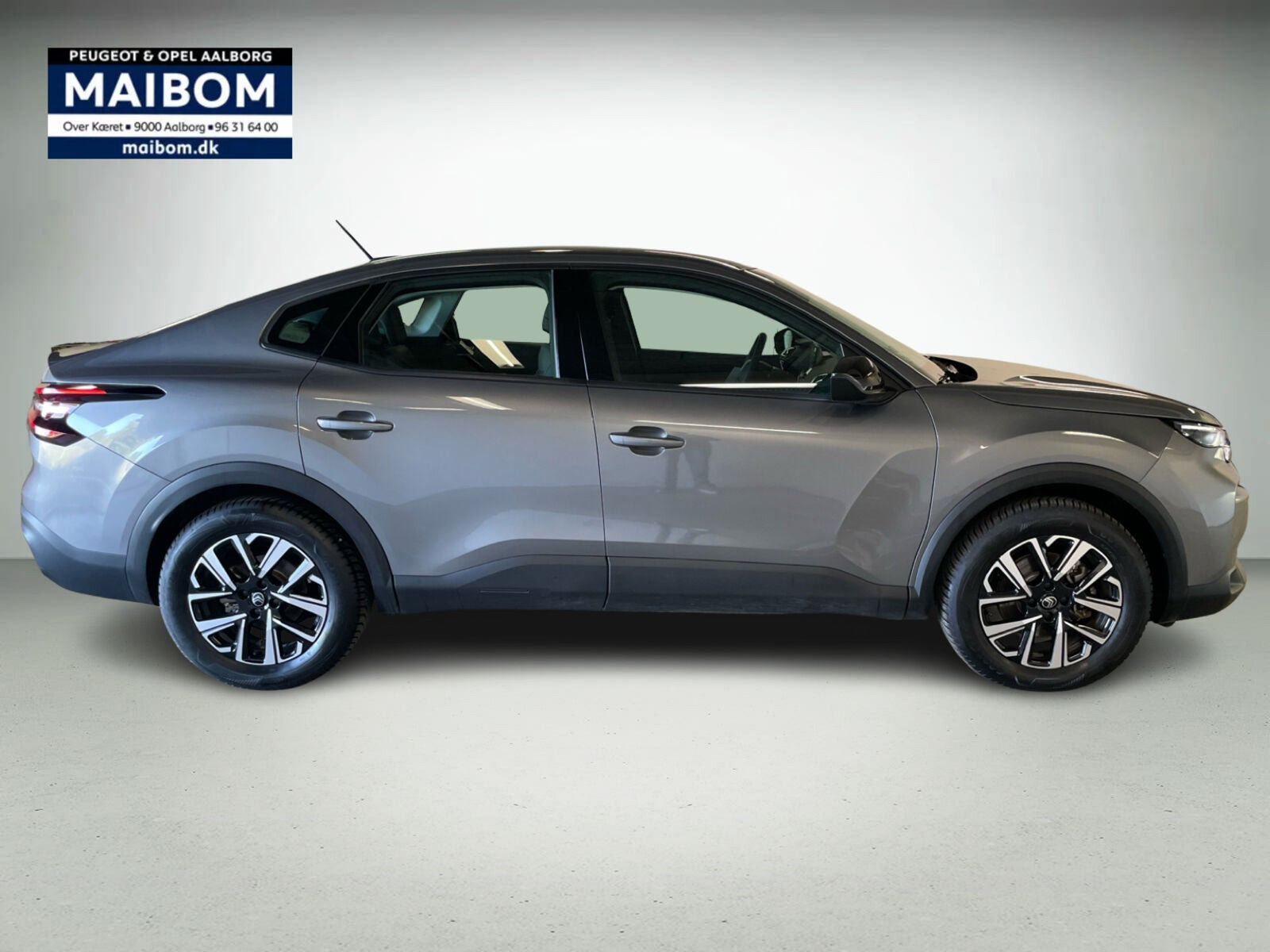 Grå Citroën ë-C4 X fra 2025