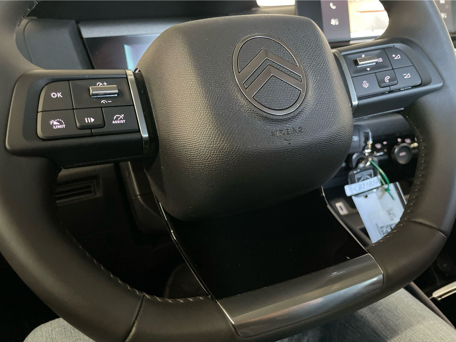 Grå Citroën ë-C4 X fra 2025