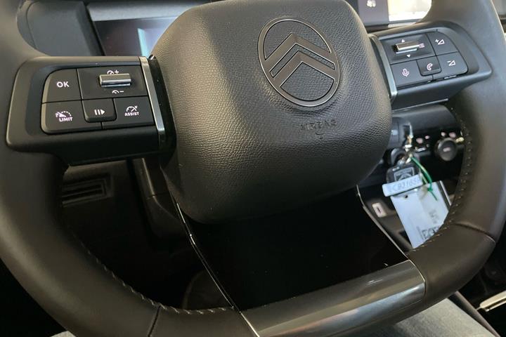 Grå Citroën ë-C4 X fra 2025