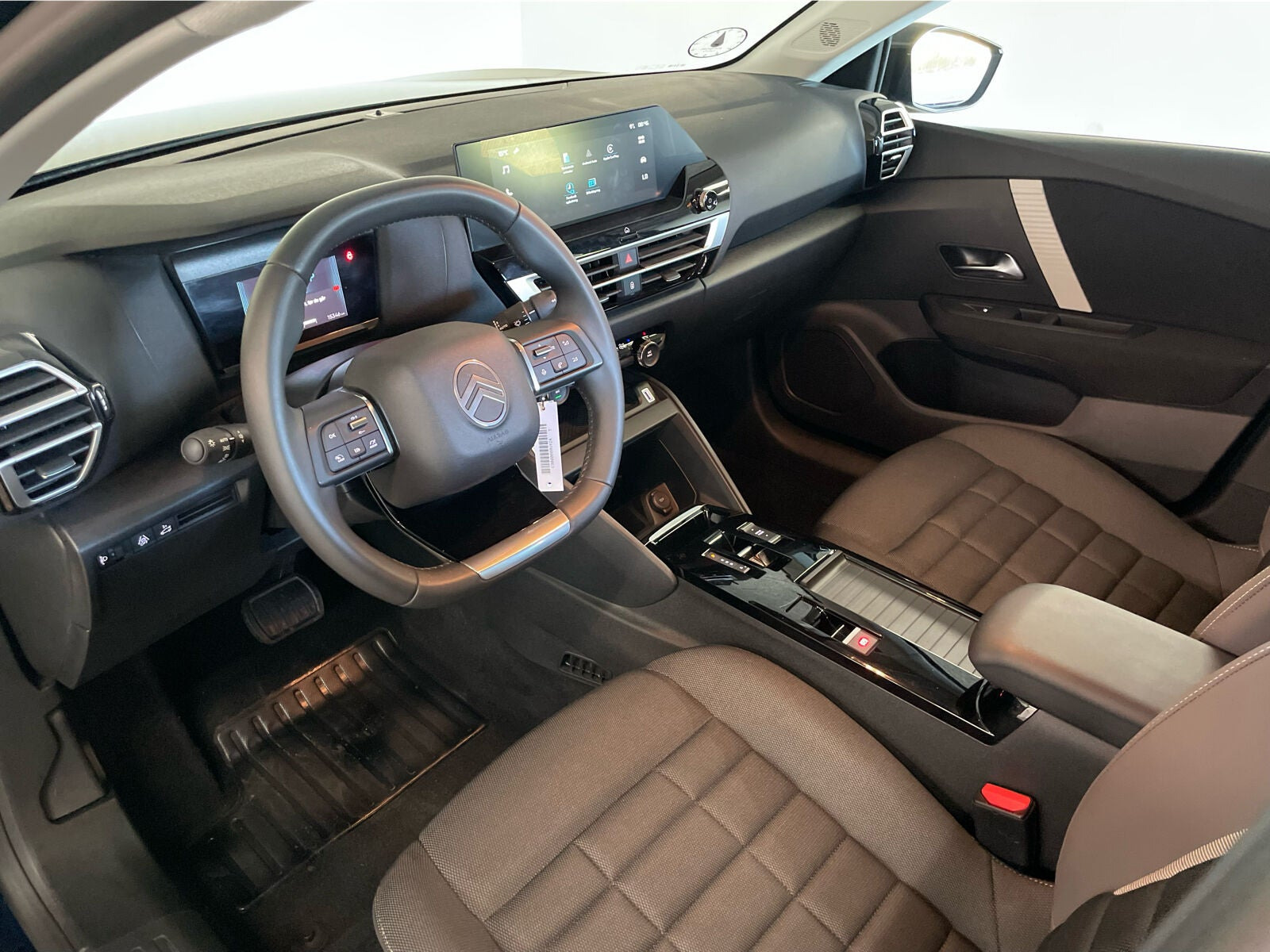 Blå Citroën ë-C4 X fra 2025