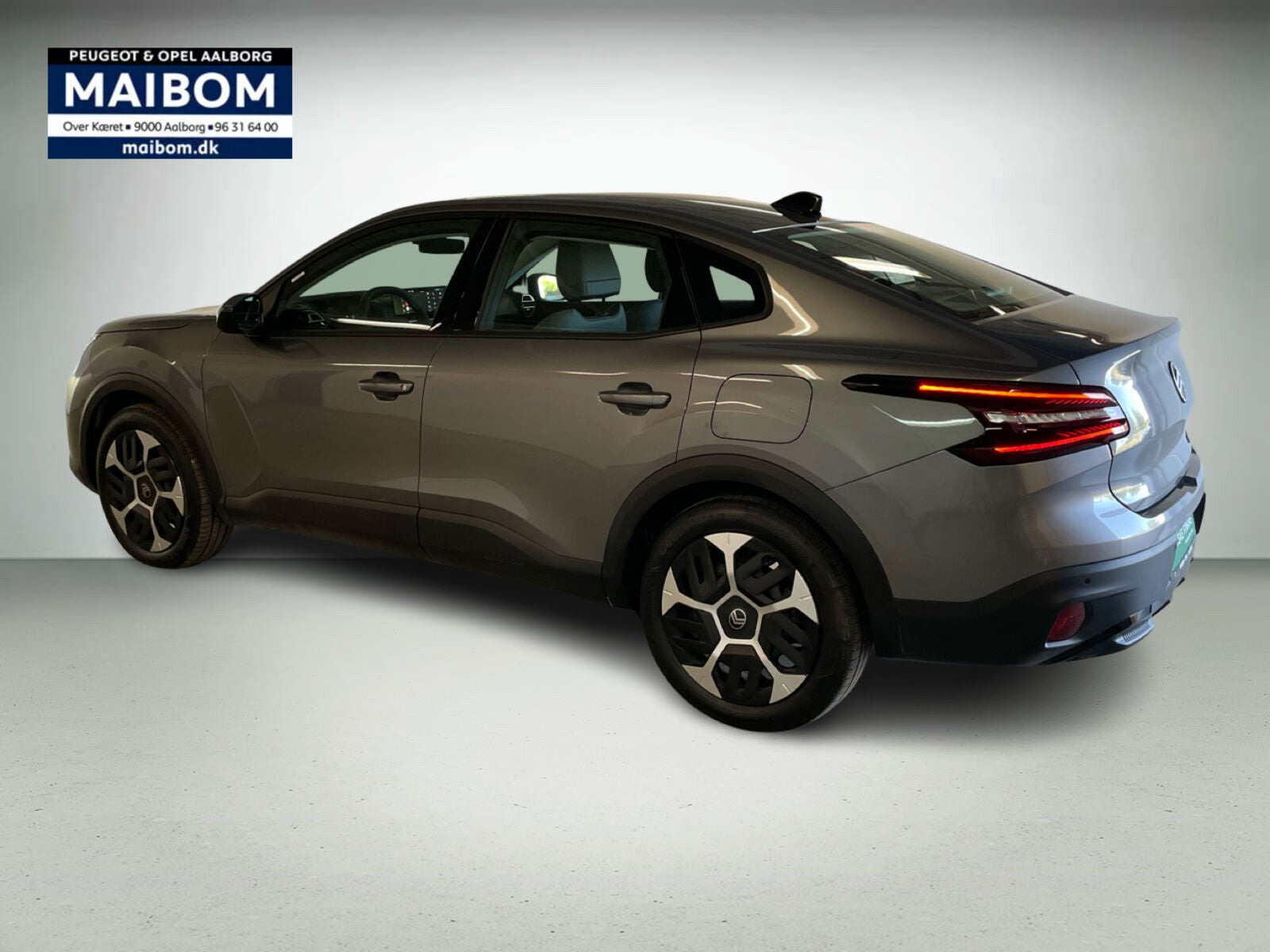 Grå Citroën ë-C4 X fra 2025
