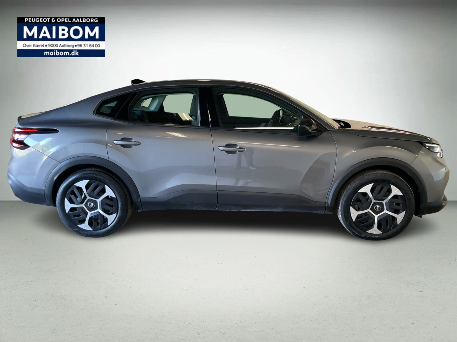 Grå Citroën ë-C4 X fra 2025