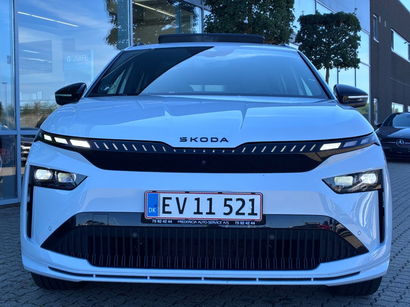 Hvid Skoda Enyaq fra 2026