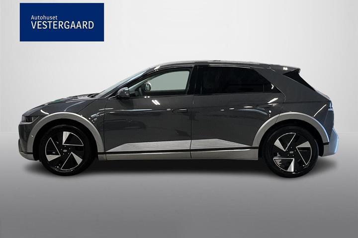 Grå Hyundai Ioniq 5 fra 2025