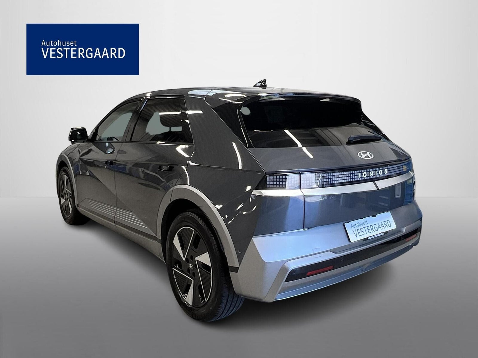 Grå Hyundai Ioniq 5 fra 2025