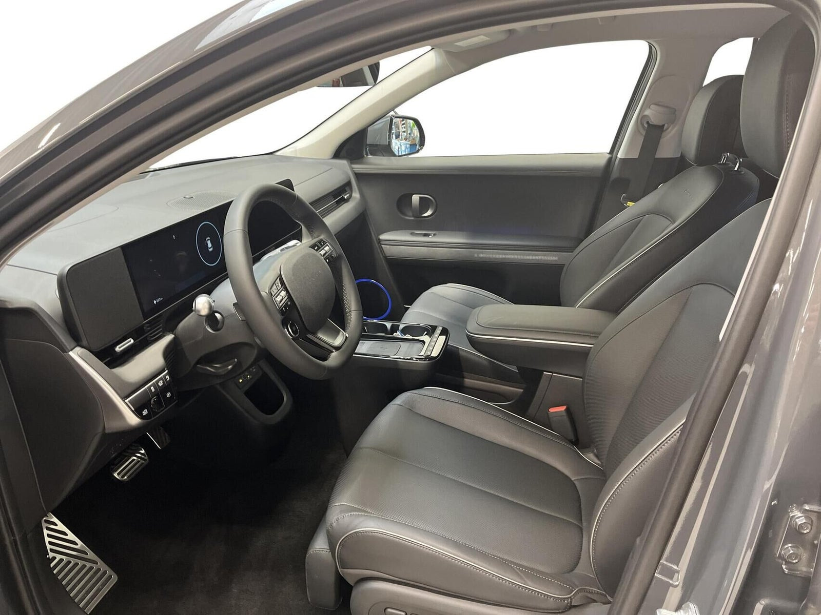 Grå Hyundai Ioniq 5 fra 2025
