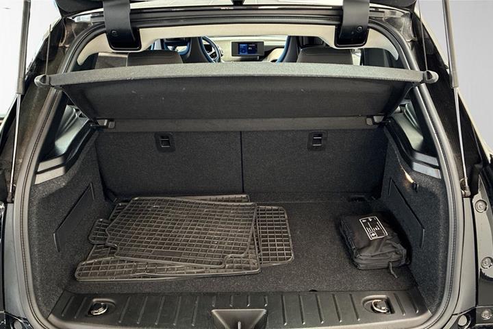 Sort BMW i3s fra 2022