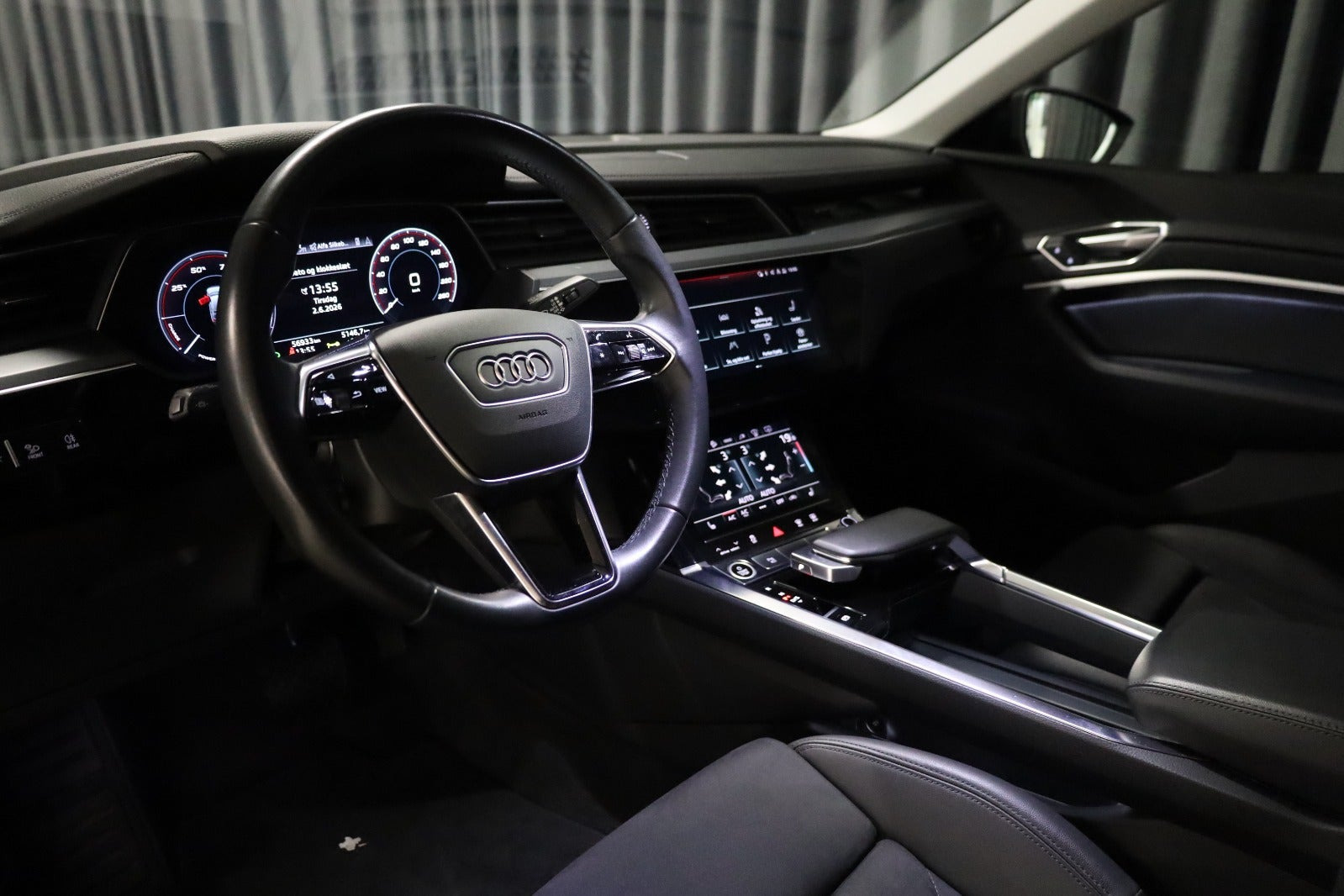 Sort Audi e-tron fra 2022