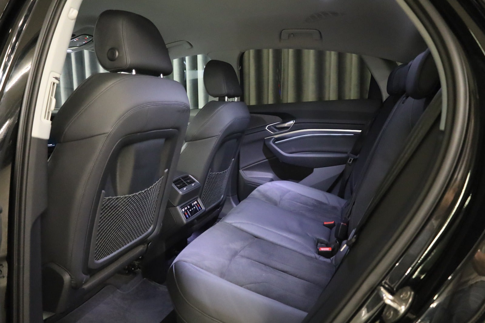 Sort Audi e-tron fra 2022
