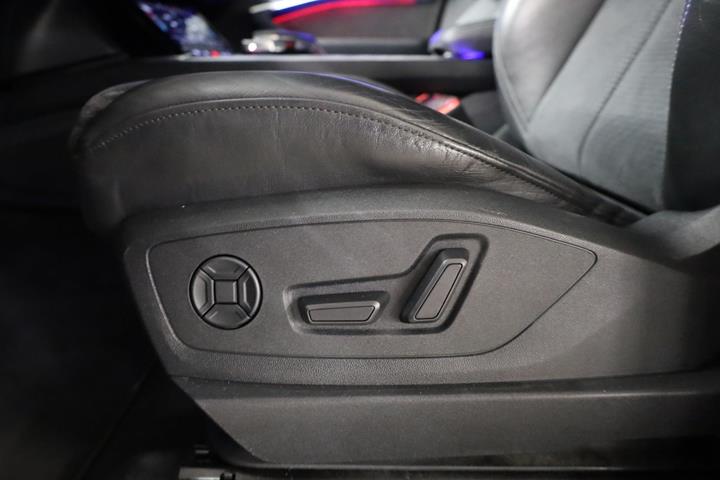 Blå Audi e-tron fra 2022