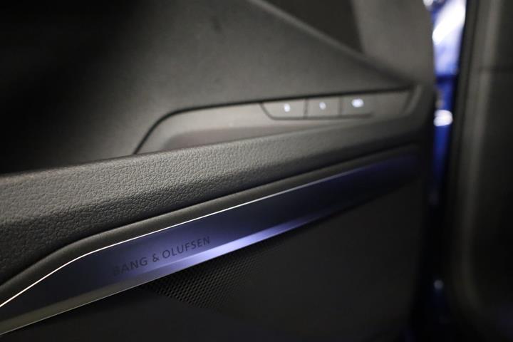 Blå Audi e-tron fra 2022