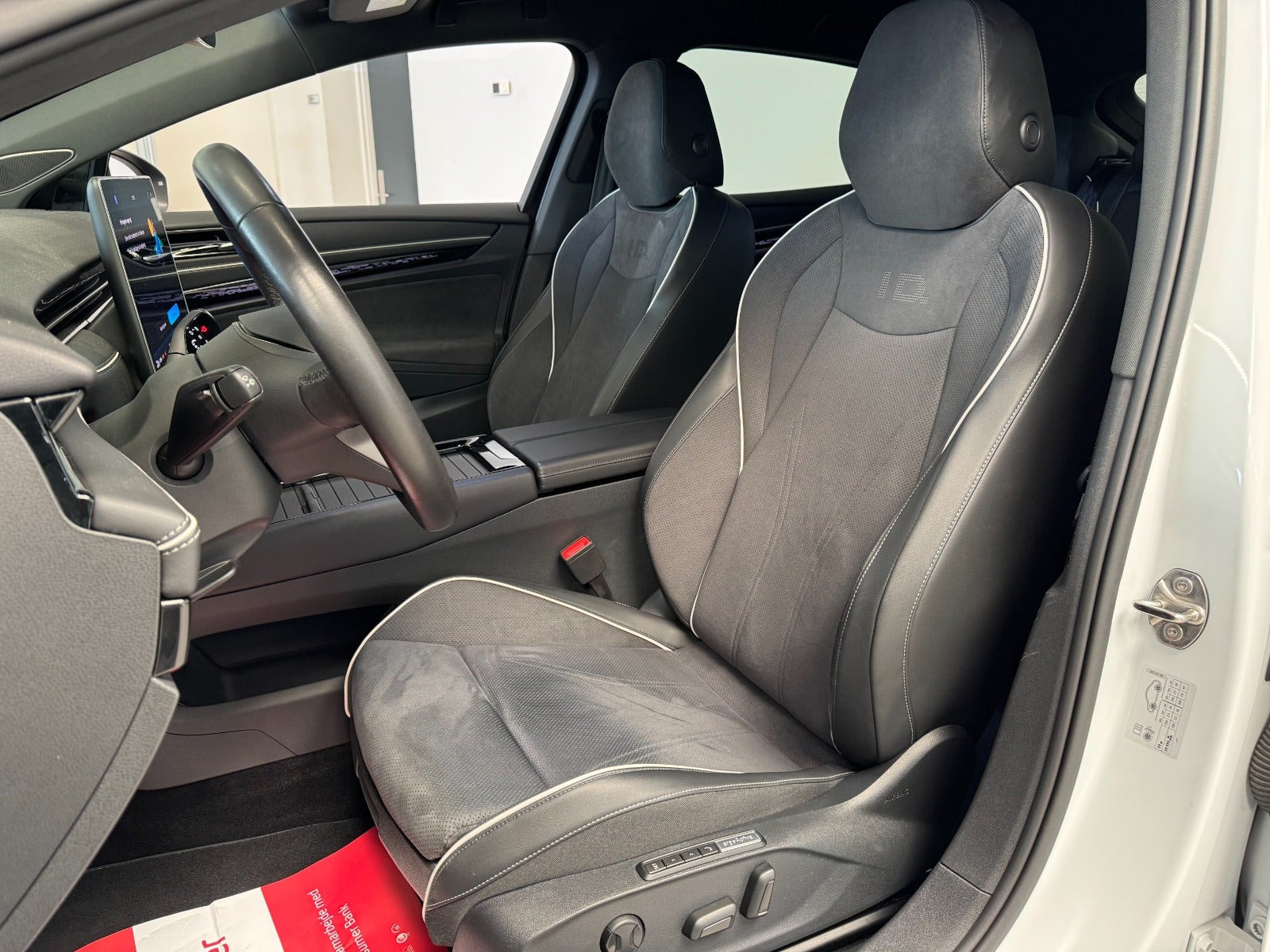 Hvid VW ID.7 fra 2025