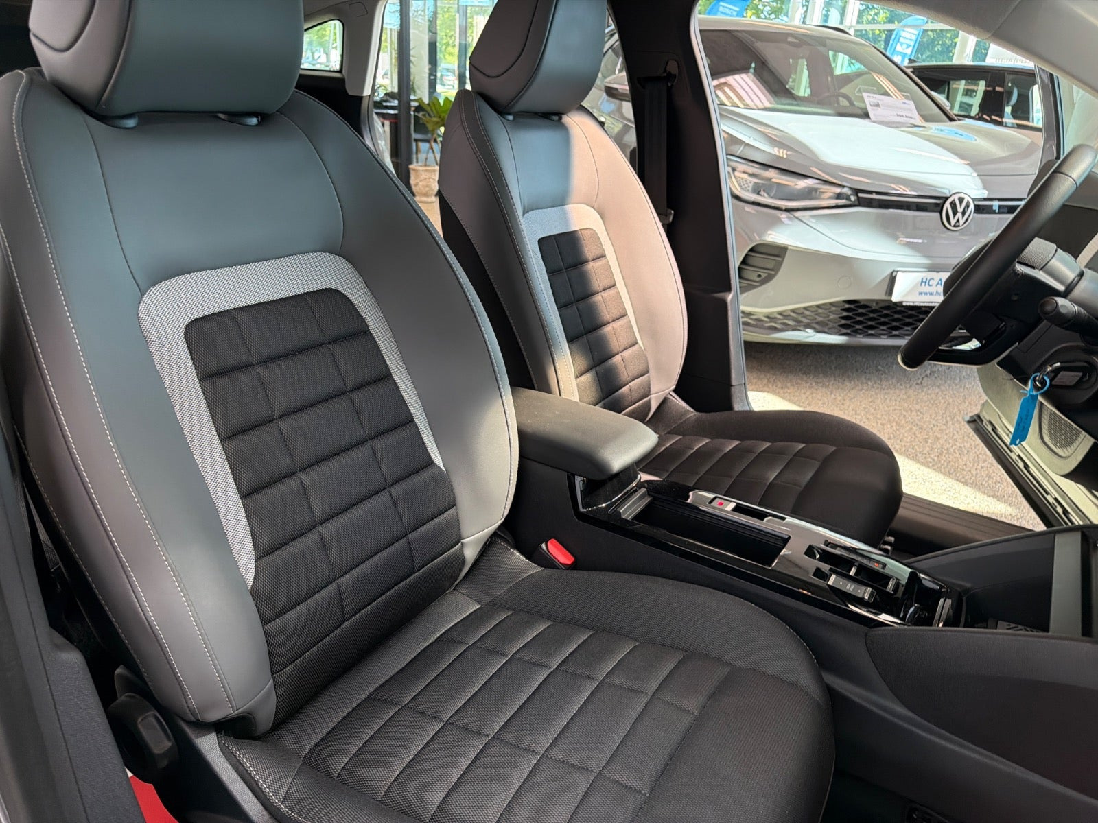 Grå Citroën ë-C4 fra 2025