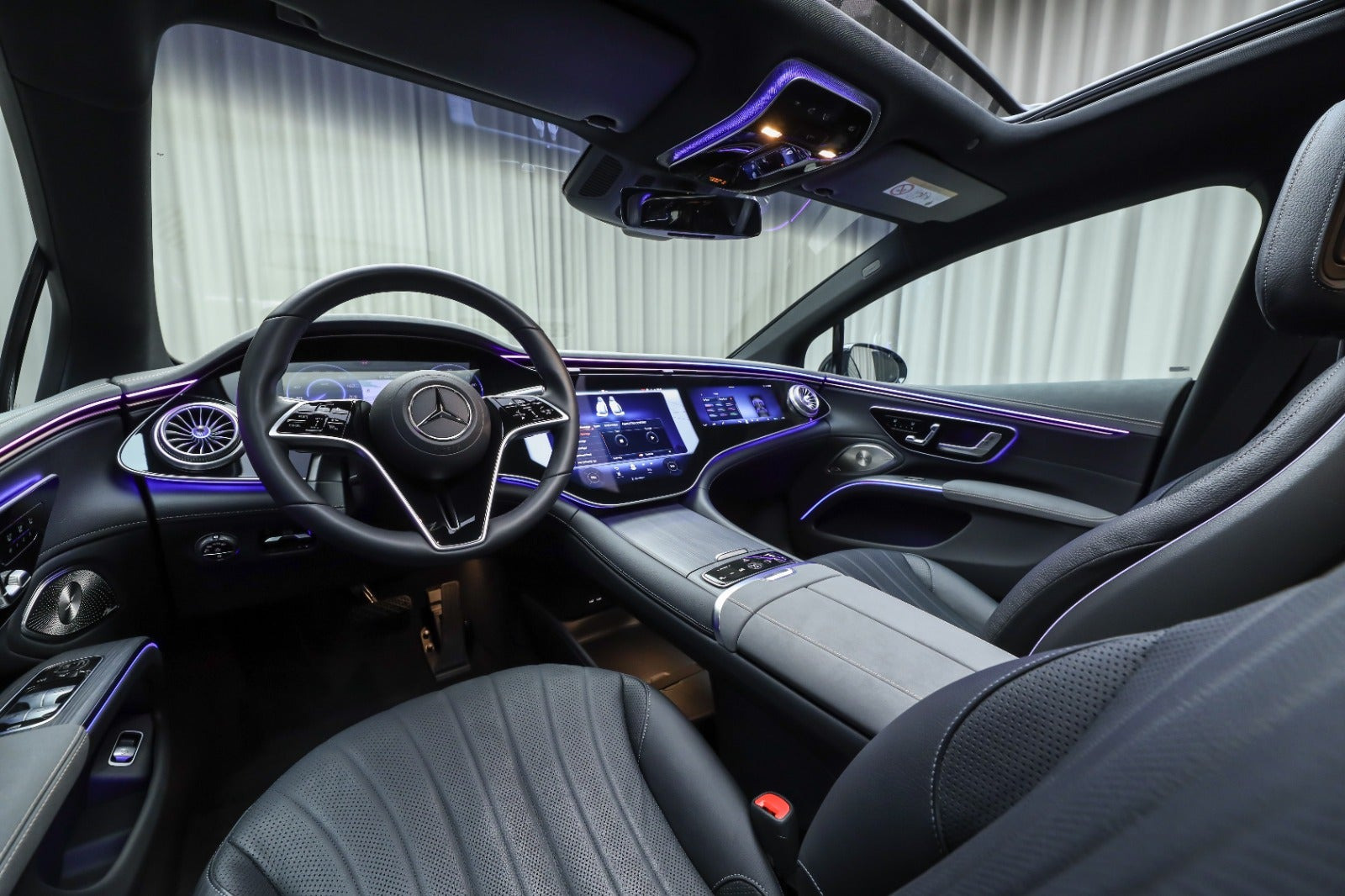 Grå Mercedes EQS450 fra 2025