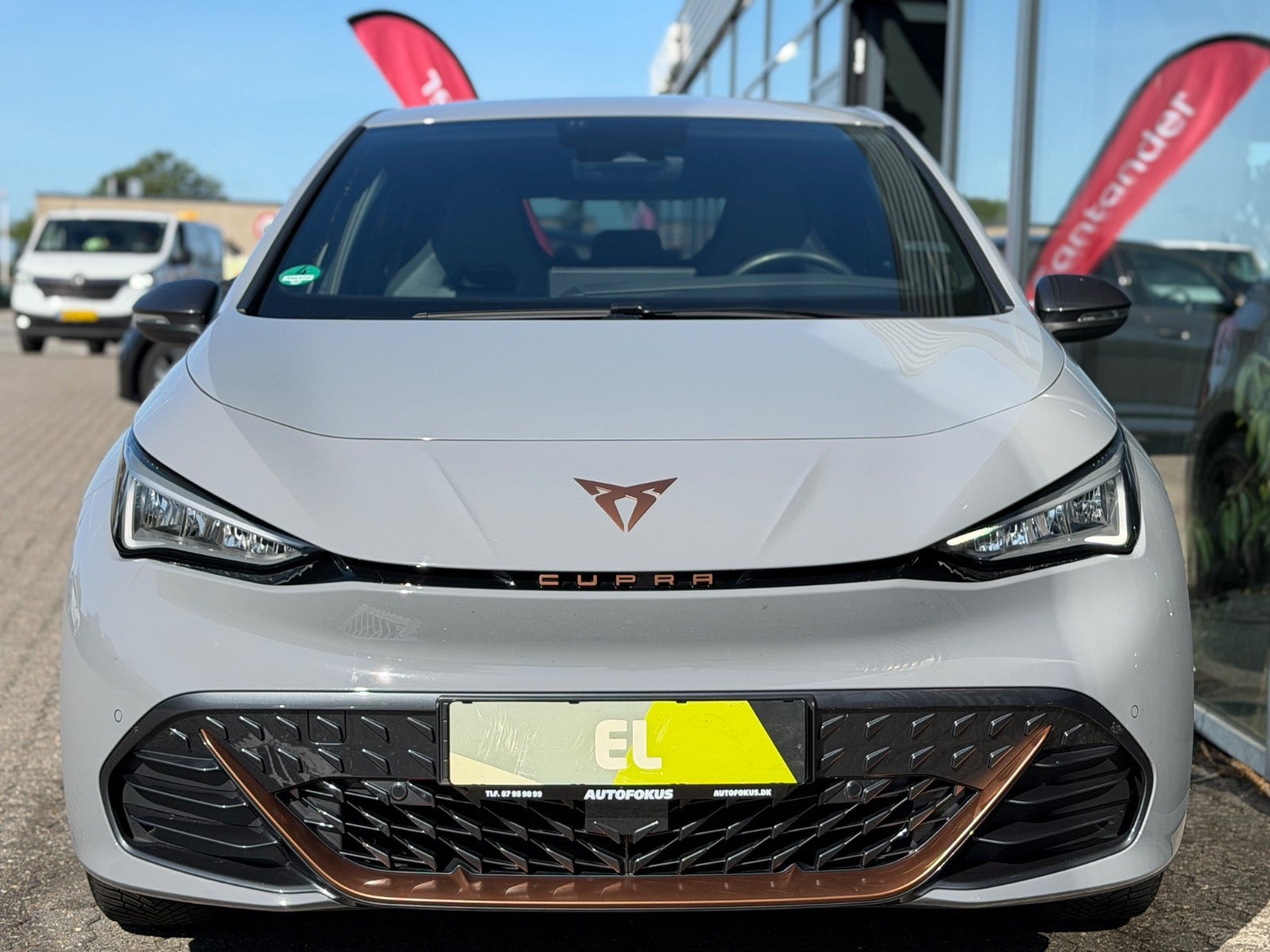 Grå Cupra Born fra 2024