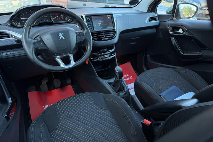undefined Peugeot 208 fra 2017