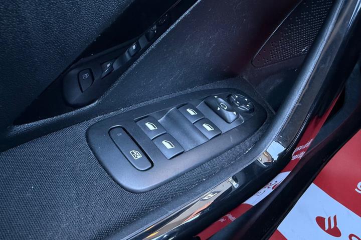 undefined Peugeot 208 fra 2017
