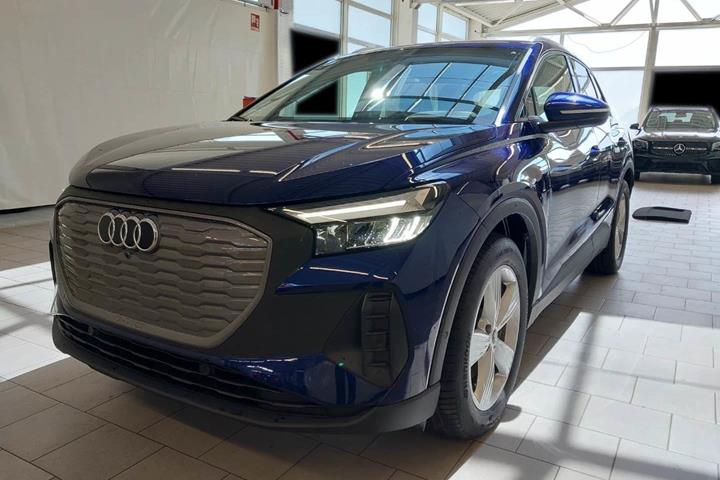 Blå Audi Q4 e-tron fra 2023