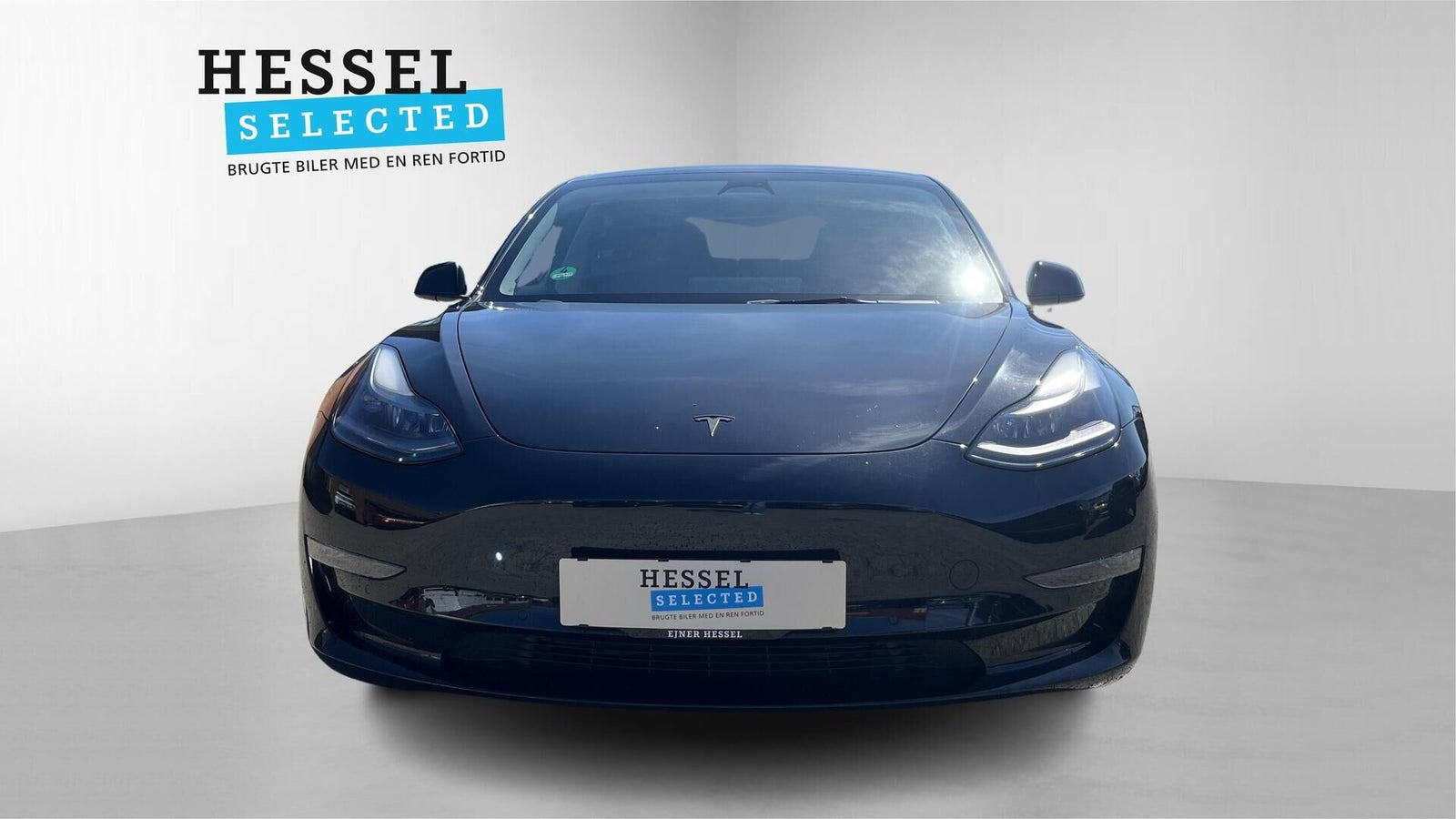 Sort Tesla Model 3 fra 2022