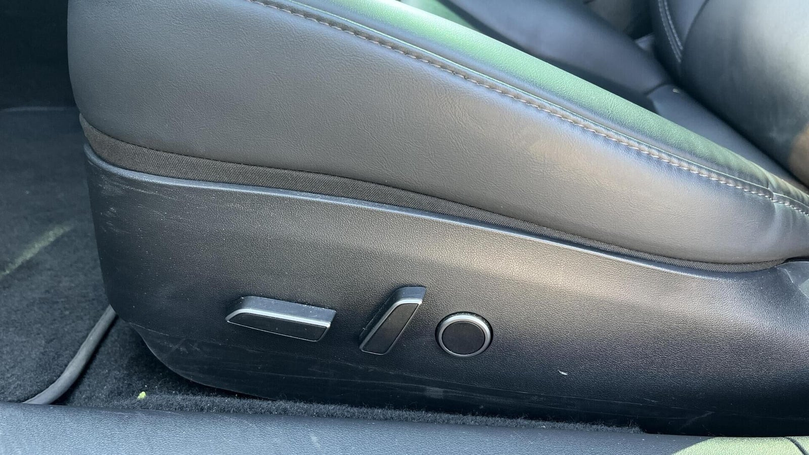 Sort Tesla Model 3 fra 2022