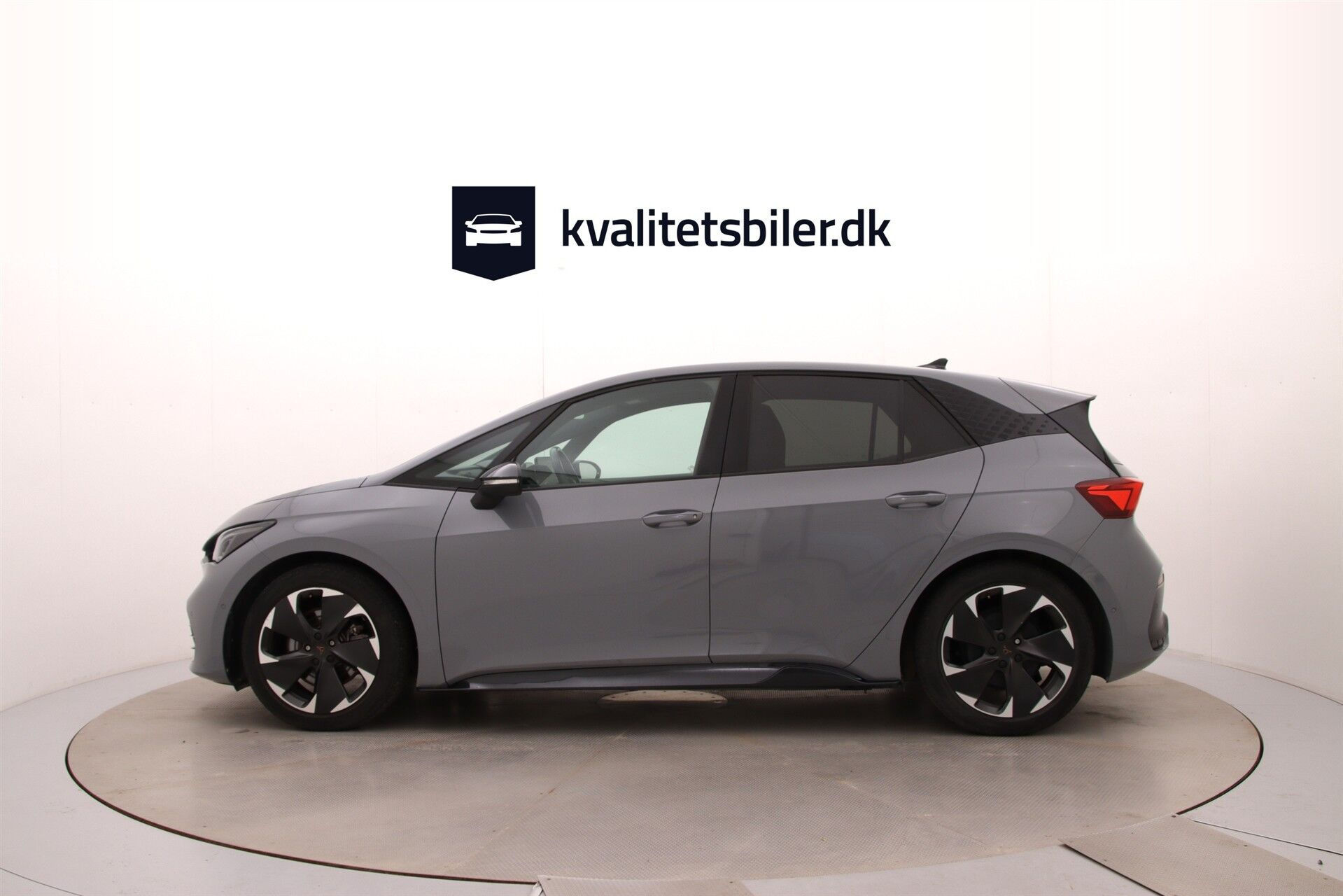 Grå Cupra Born fra 2023