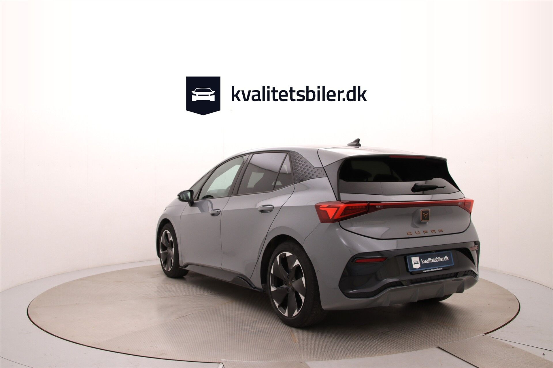 Grå Cupra Born fra 2023
