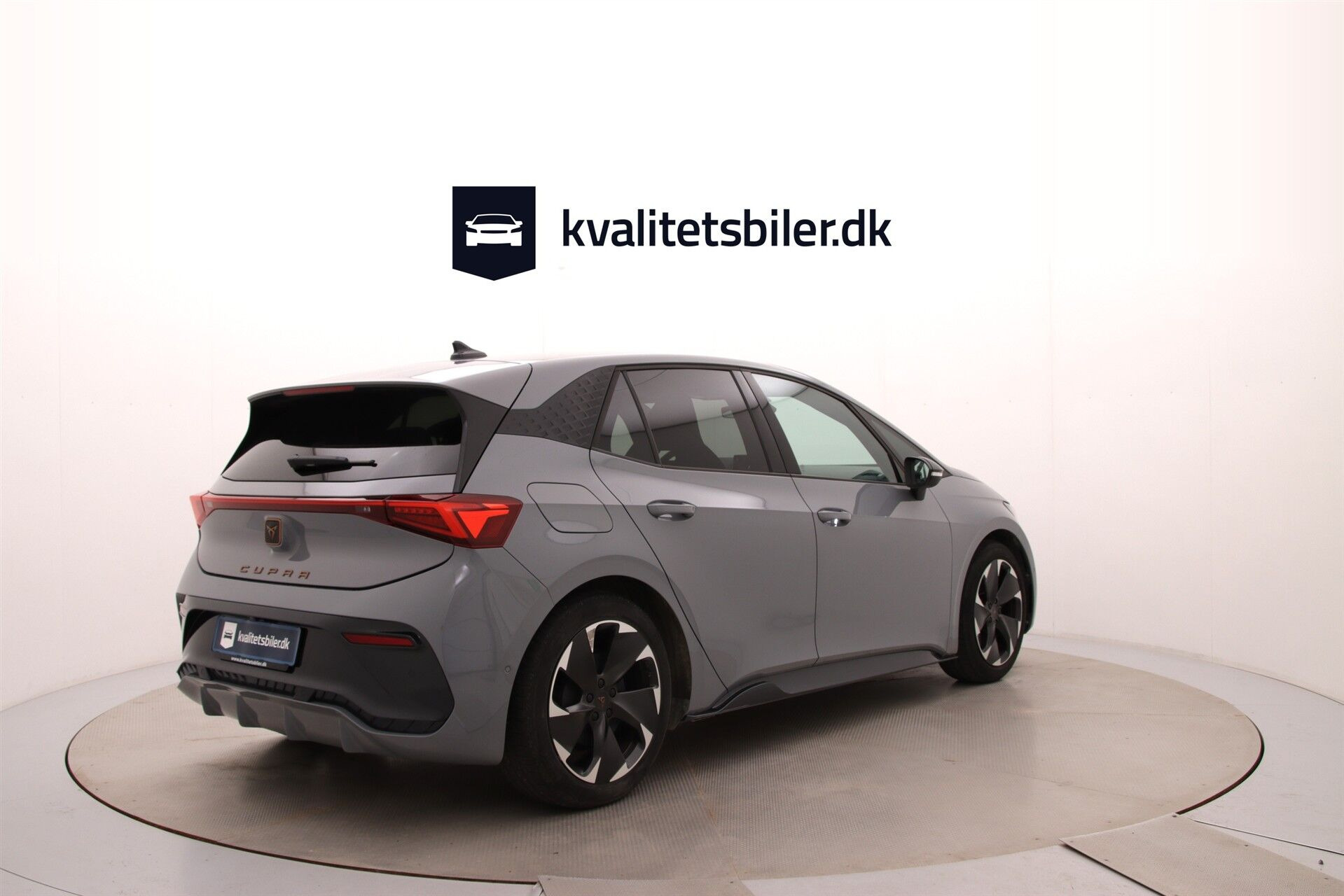 Grå Cupra Born fra 2023